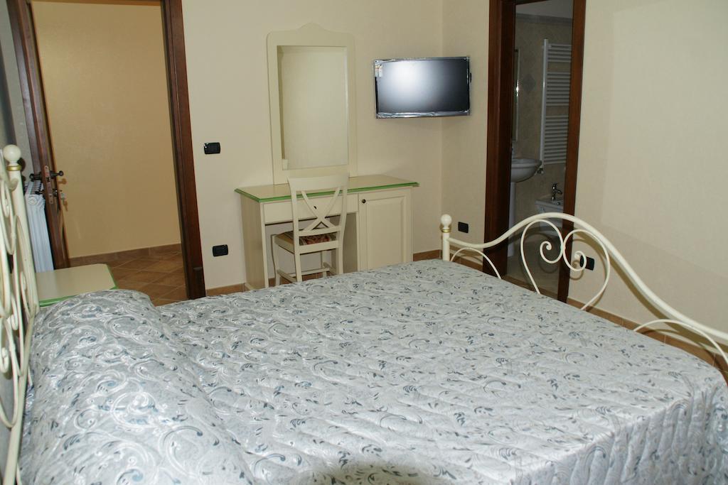 B&B Villa Mery Mileto Szoba fotó