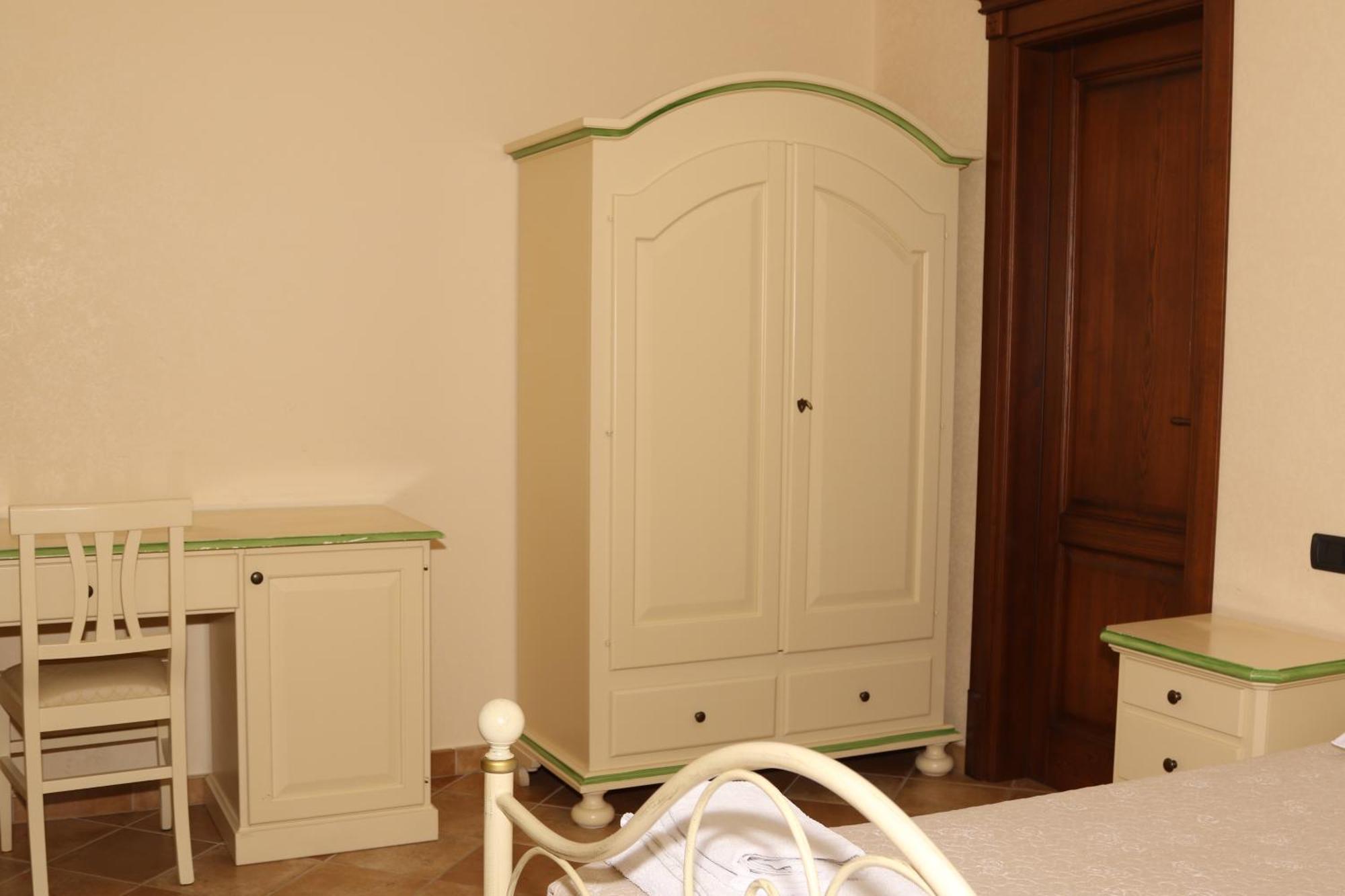 B&B Villa Mery Mileto Kültér fotó